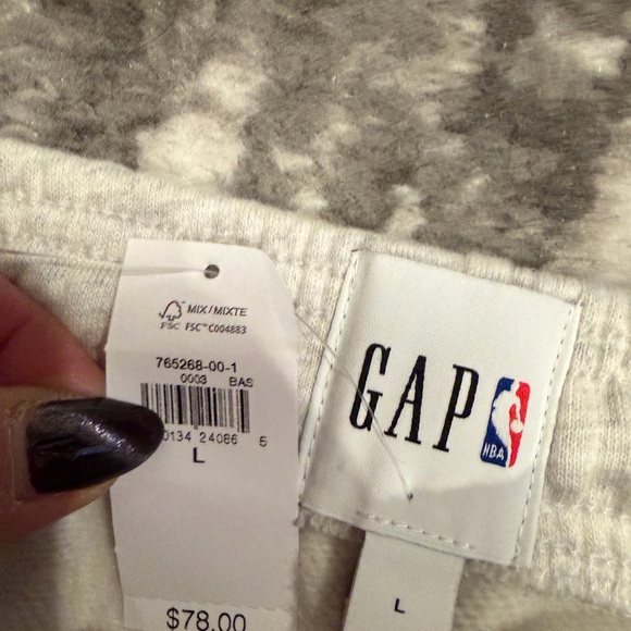 NWT GAP Men’s Knicks Sweatpants - Picture 3 of 5